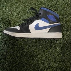 Jordan 1 Mid “Racer Blue” Size 9