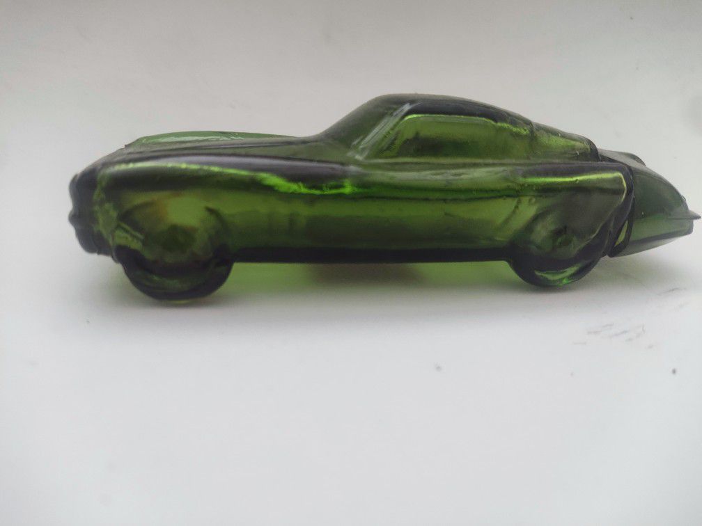 Vintage Collectible Avon Green Glass Corvette Stingray Wild Country After shave Bottle