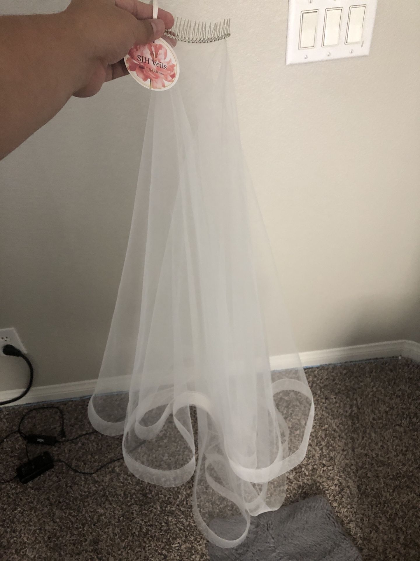 Veil-New Never Used​ Beautiful Cathedral Length Veil | Mercari main image 3