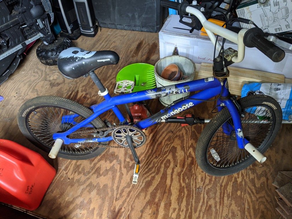 20 inch mongoose bike