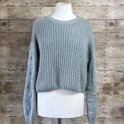 Moon & Madison Size Medium Pastel Green Polka Dot Long Sleeve Crop Knit Sweater