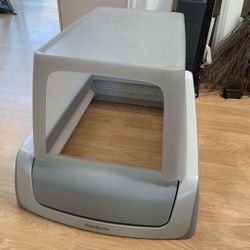 Self Cleaning Litter Box 