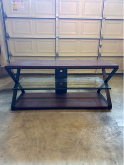 FREE TV STAND