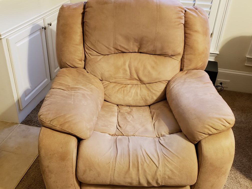 Recliner couch & chair