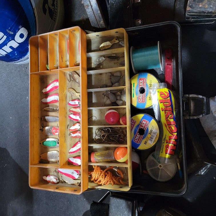 Old Pal Tackle Box And Contents