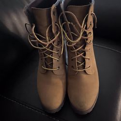 Woman’s Timberland Boots 