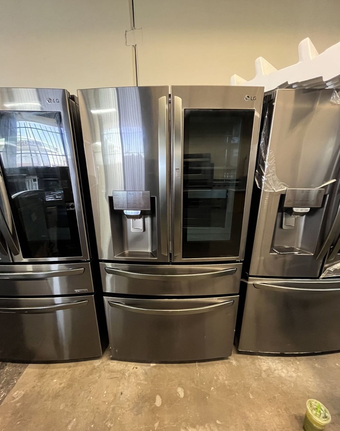 KNOCK KNOCK LG INSTA VIEW FRIDGE WITH CONVERTIBLE MIDDLE DRAWER