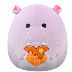 Squish time is playtime when you add Chip The Brown Beaver Holding Heart sprinkle cookie to your Squishmallows Squad This ultra-saueezable, 20-inch, l