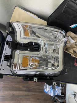 2015 2016 2017 Ford F-150 Headlight