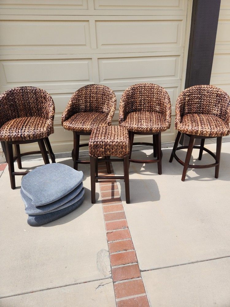 Counter Stools POTTERY BARN Seagrass Swivel