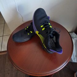 Size 10 Nike Mamba Fury