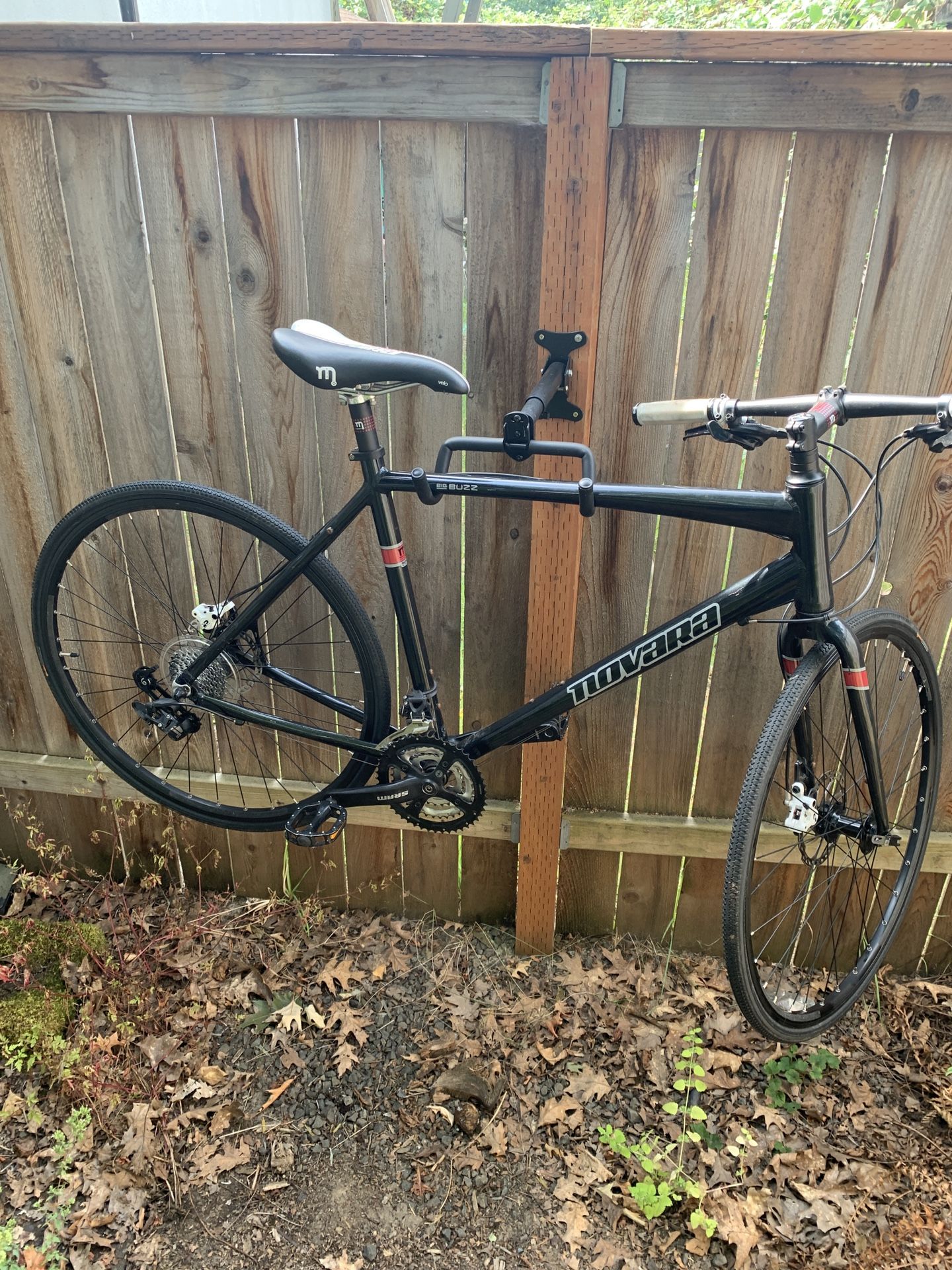 Navara Big Buzz light weight commuter 