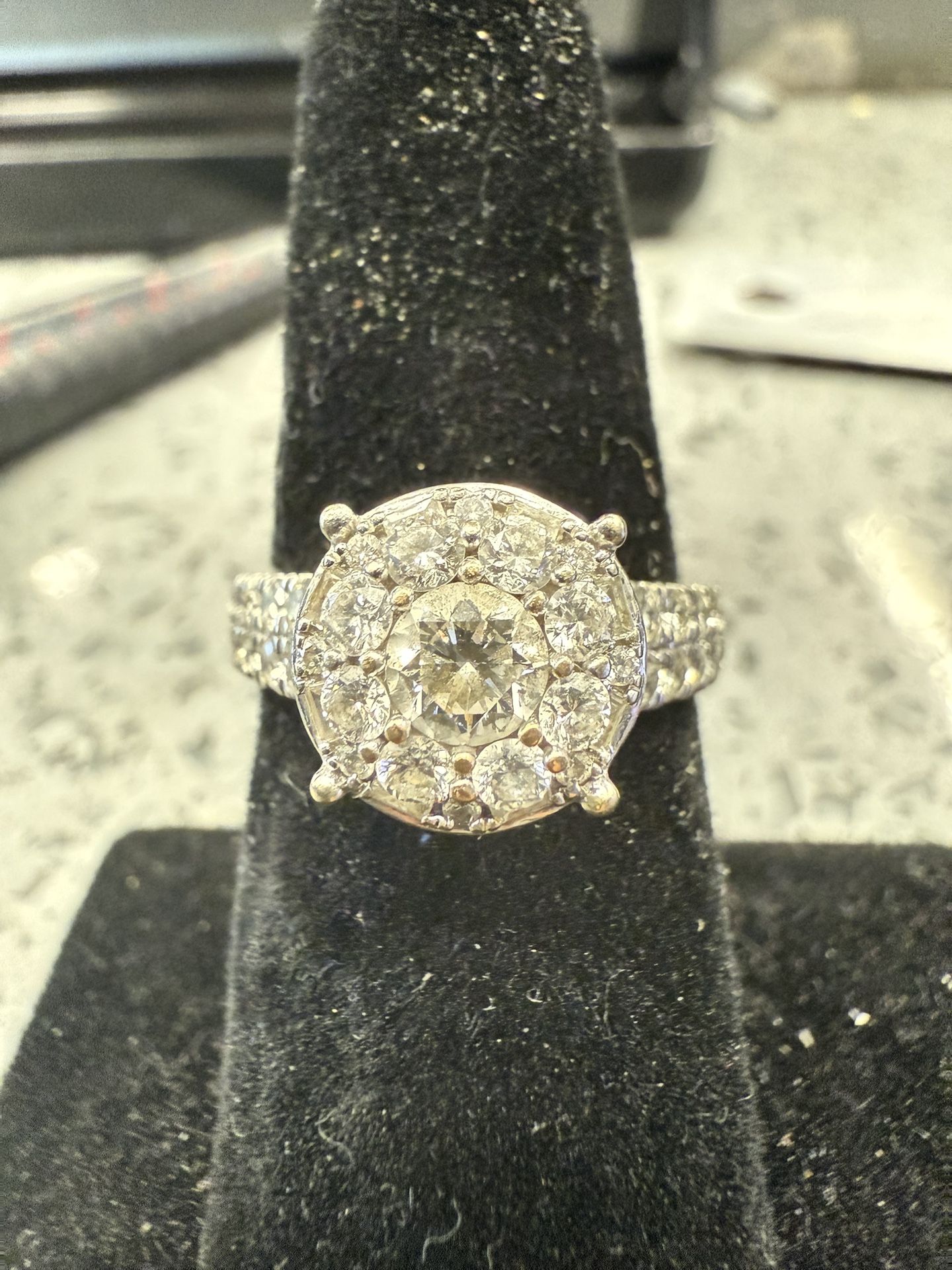 14KT Engagement Ring W/ Natural Round Center 40421-1