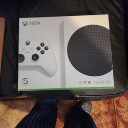 XBOX  S.  - 512.  - GB.   SSD