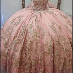Moda 2000 quinceañera dress