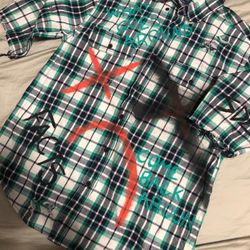 Men Distressed Button Up Shirt Size Medium
