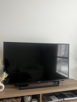 40” Sony TV