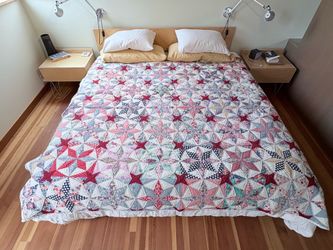Vintage 1930s Quilt with Red Star Pattern