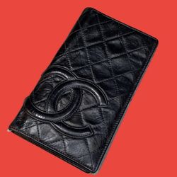 Original Chanel quilted Longwallet in great condition