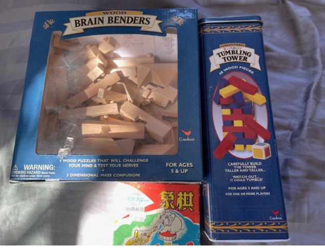 Star Trek Puzzle & 4 Wooden Games & Chinese  Chess