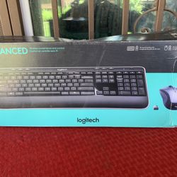 Logitech MK520 Advanced Wireless Keyboard & Mouse Combo New In Sealed Box