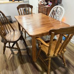 MOVING SALE!!! Dinning Room Table With Chairs 