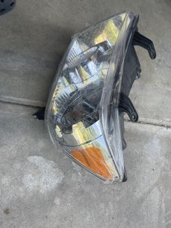 Headligth  Driver Side For 07-13 Toyota Tundra 08-17 Sequoia