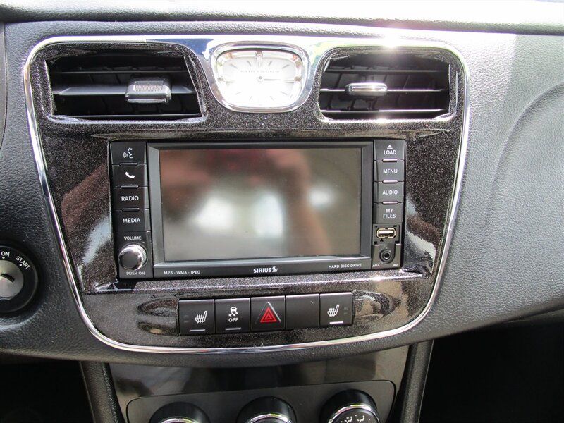 2013 Chrysler 200 Touring