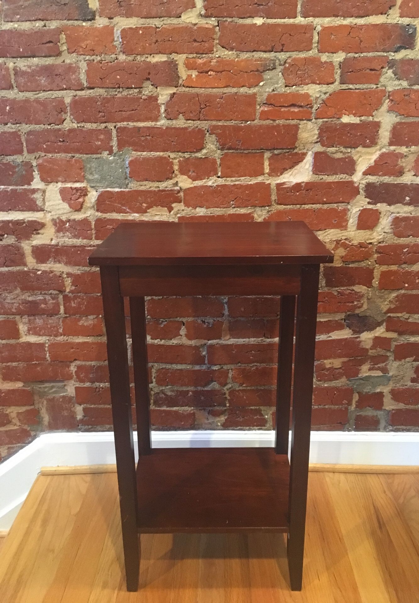 Side/Accent Table