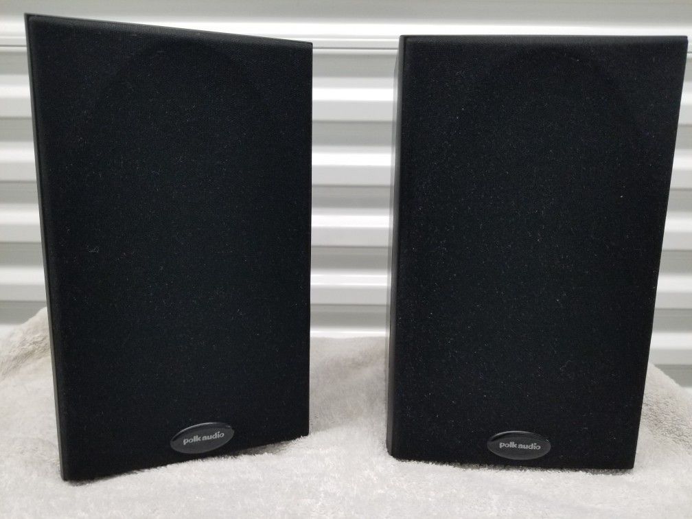 Polk Audio Quality 100watt T15I Bookshelf speakers
