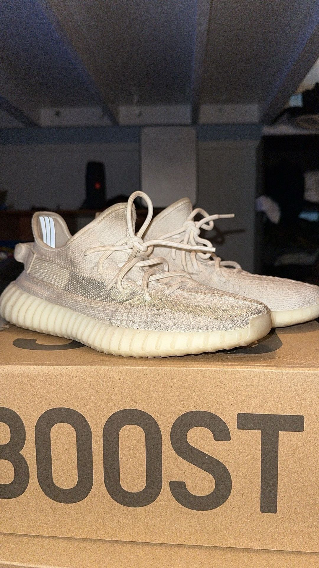 Yeezy 350 Bone