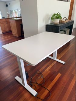 Sit/Stand Desk