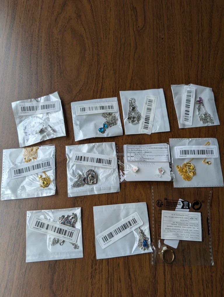 New jewelry , 11 pieces