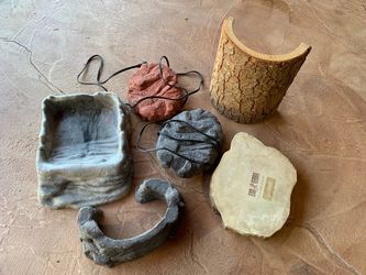 Reptile terrarium items