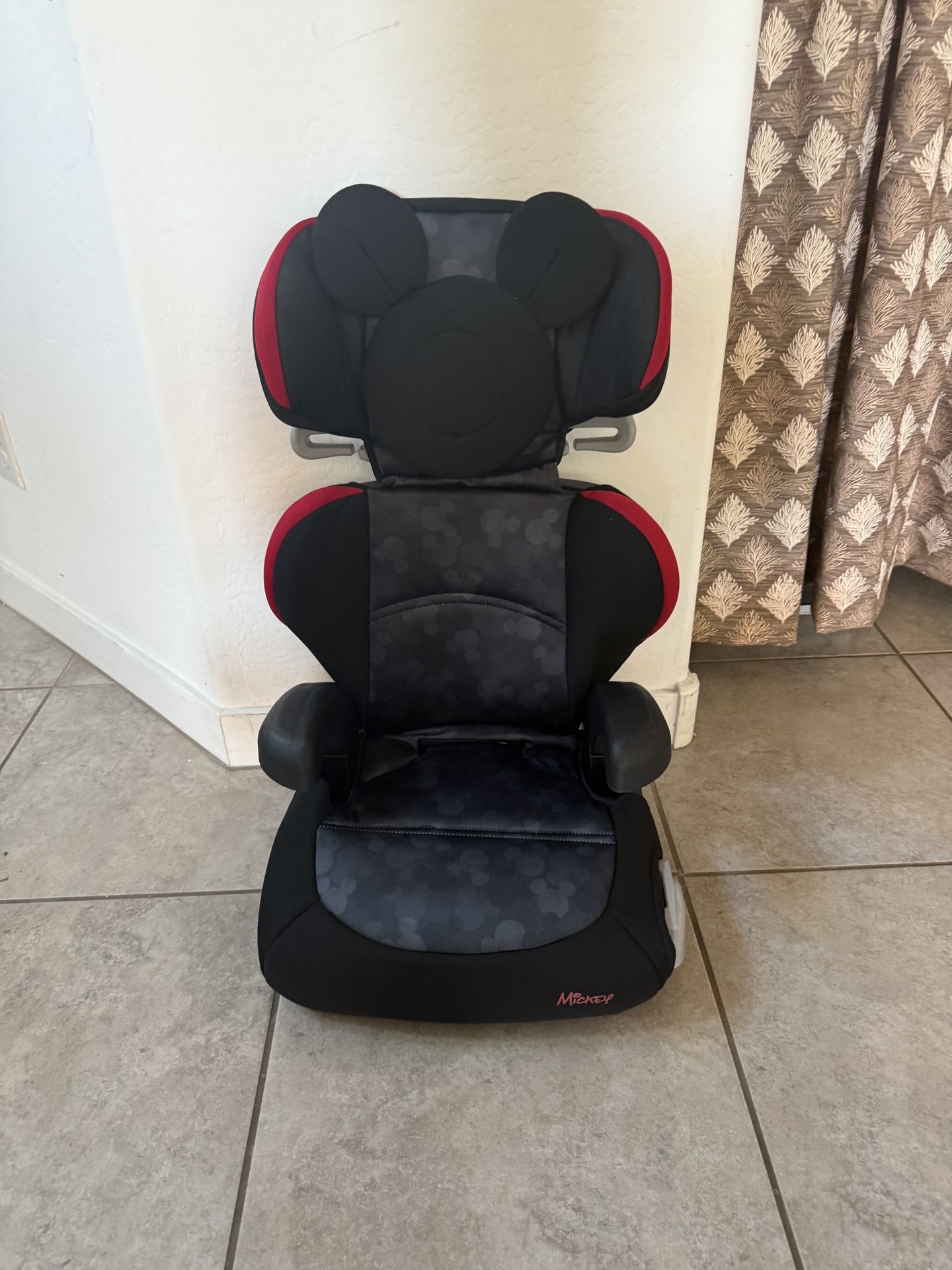 Disney Pronto Booster Car Seats, Belt-Positioning, Booster Seats For Cars 40-100 Lbs, Mickey Blogger