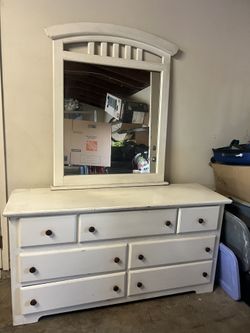 The Cabinet With Mirror tocador Con Espejo