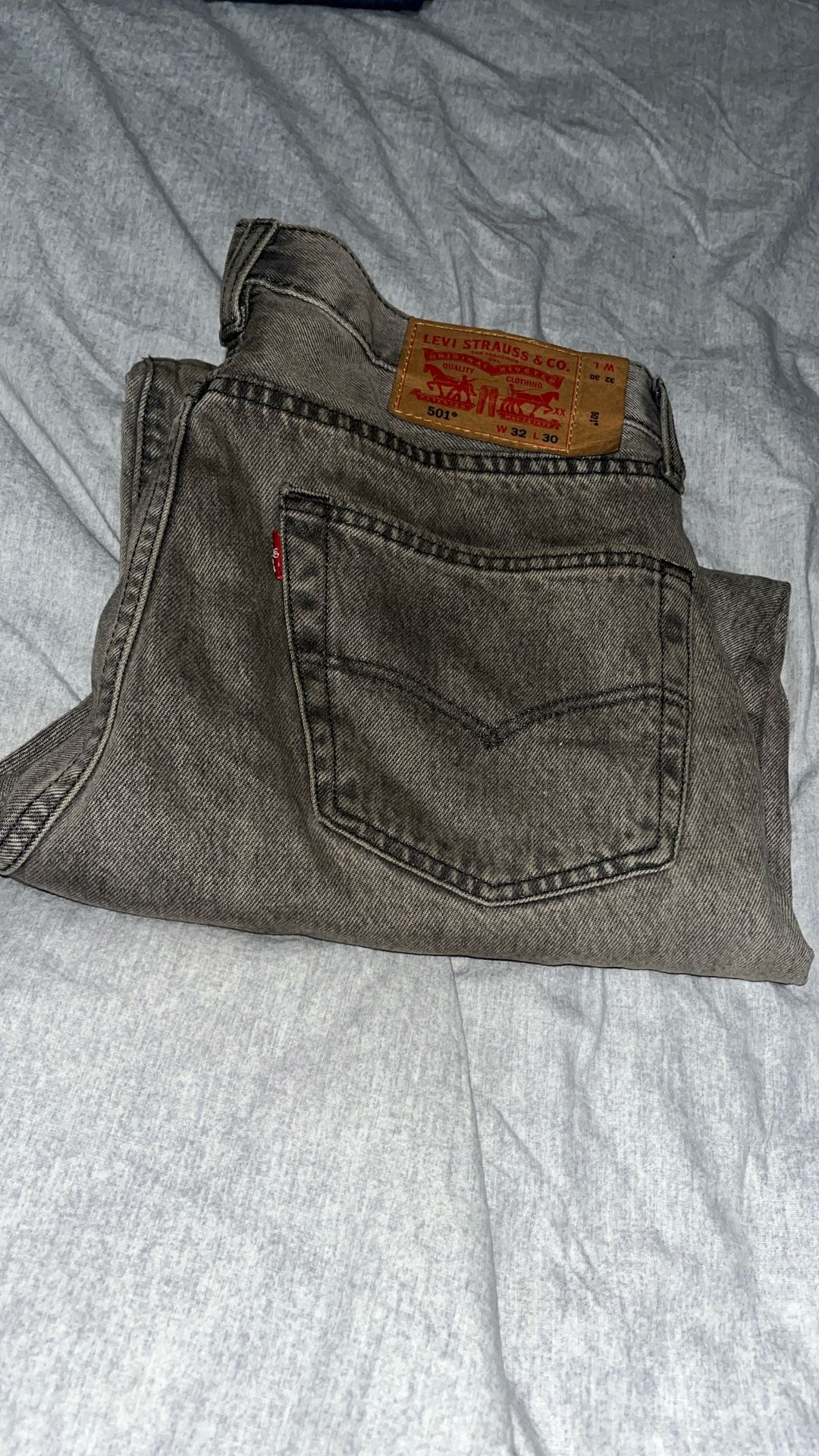 Levi’s 501 Color Gray Size 32,30