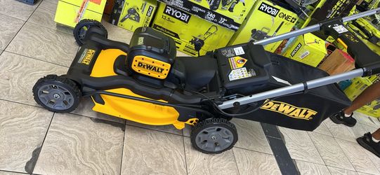 Dewalt 20v multi blade lawnmower tool only