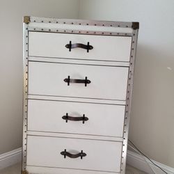 Pottery Barn Ludlow Trunk Set – Rustic Chic! Dresser + 2 Nightstands 