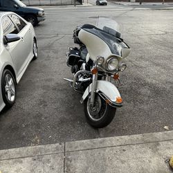 2004 Harley Electra Glide Police Edition $5000 Firm 