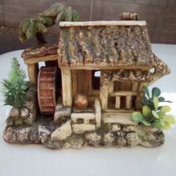 fish tank decor pickup hours 2:00-10:45 rainbow/Charleston cash only read description 