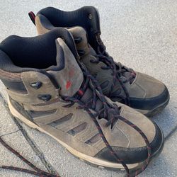 Kids Hiking Boots - Size 7 - Like New!