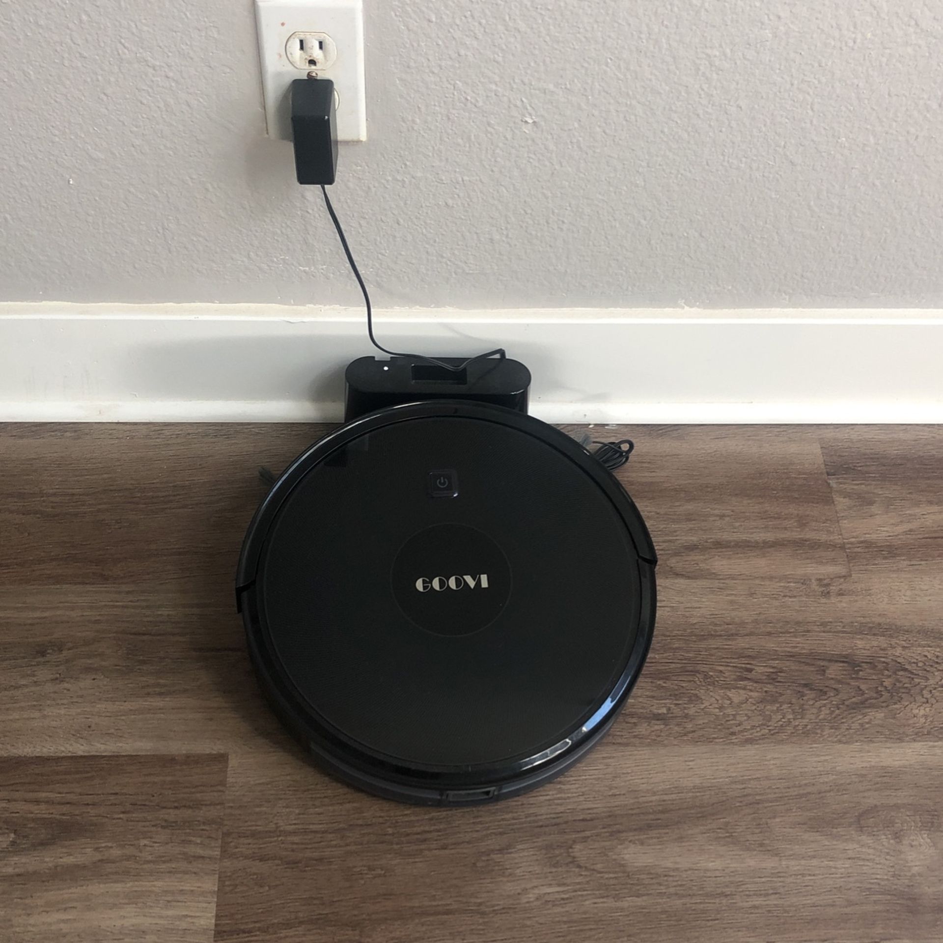 Robotic Vacuum With Self Charging Goovi 1600 PA