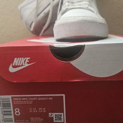 WMNS Nike Court Legacy