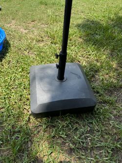 Best Choice Products 123lb Capacity Fillable Mobile Umbrella Base Heavy Duty Market Stand for Patio, Deck, Poolside w/ 4 Wheels, 2 Locks, 2 Knobs, Win