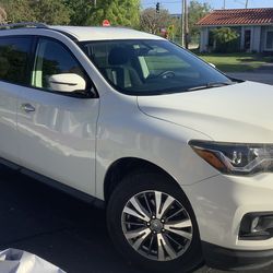 2018 Nissan Pathfinder