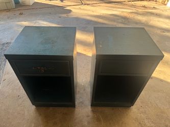 Nightstand (set of 2)
