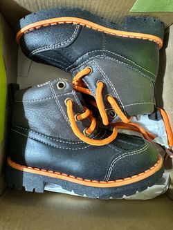 Boys Girls Rain boots (New)