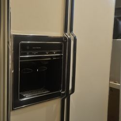 GE refrigerator 