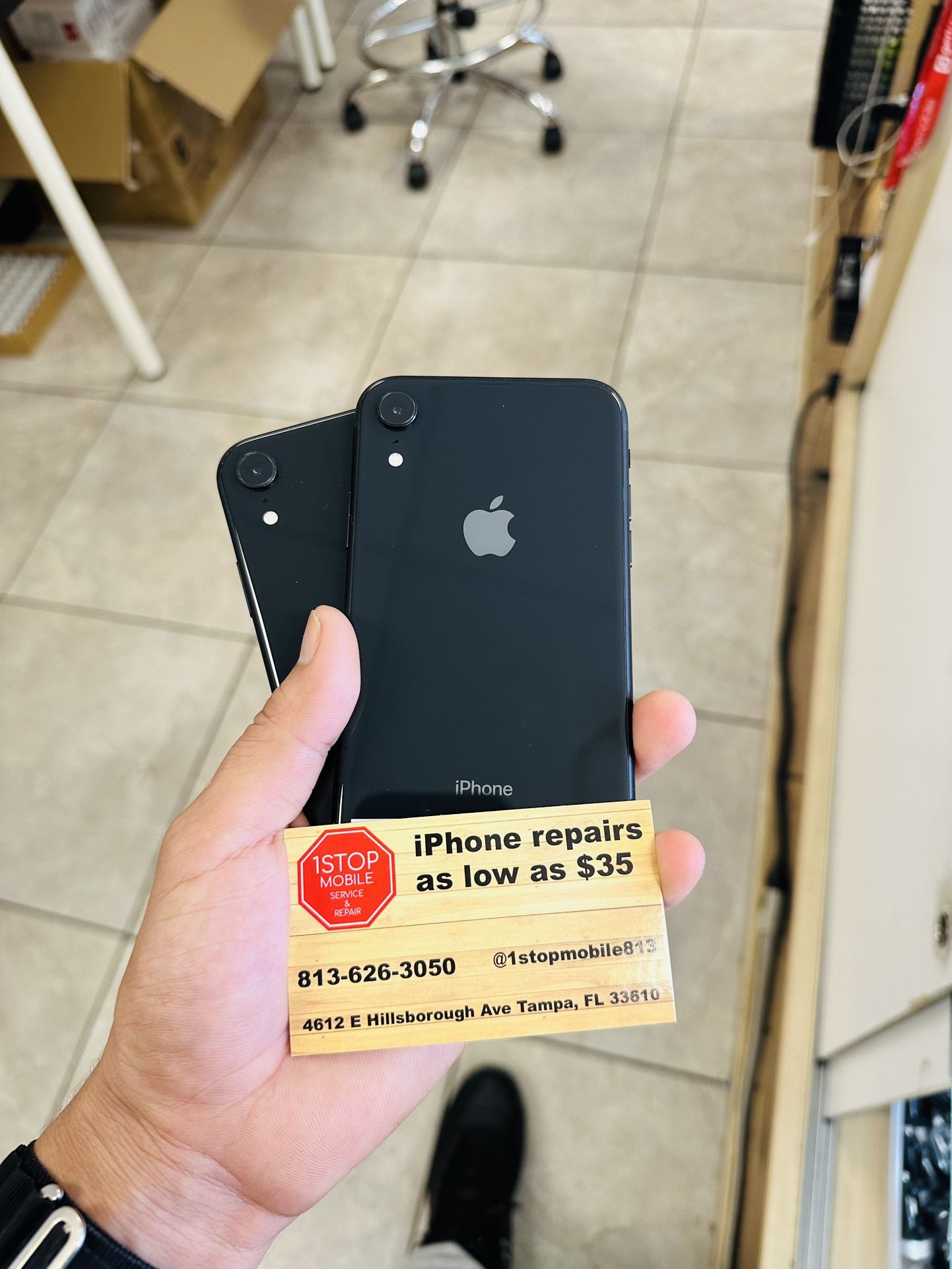 iPhone XR Cricket